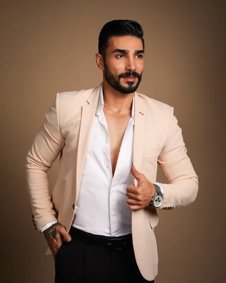 Fardin Sun - Suit Halfbody img3webp