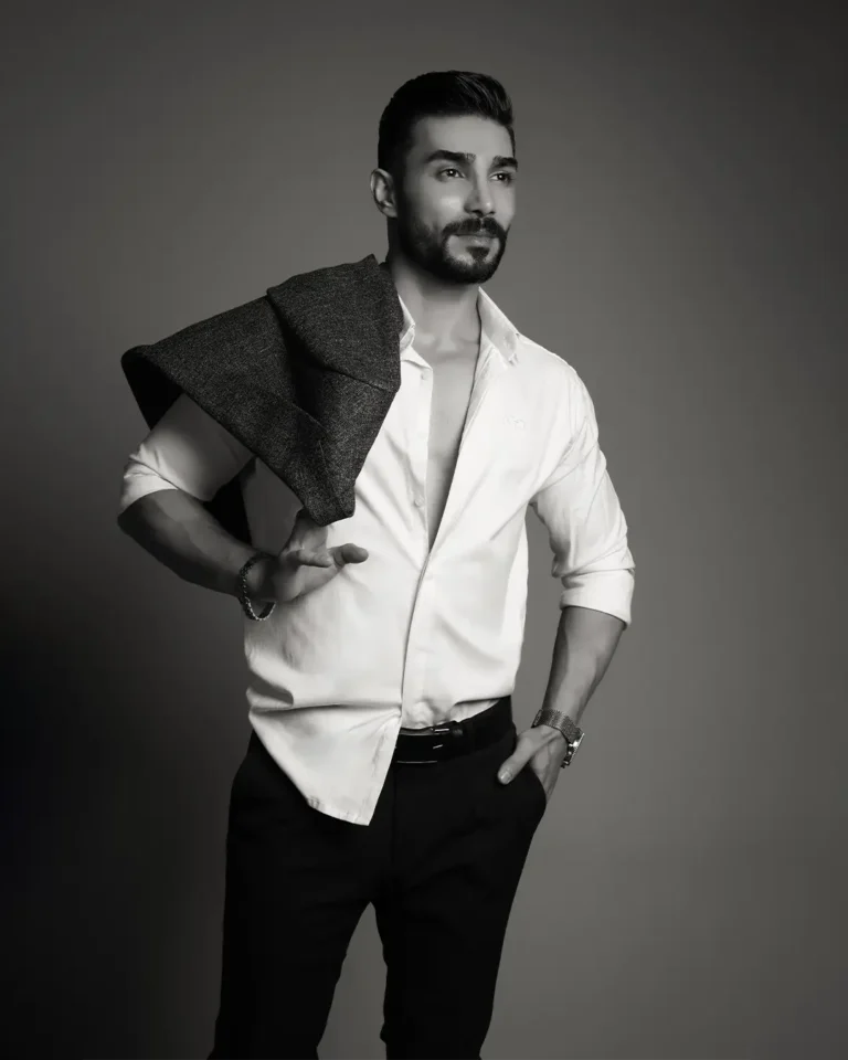 Fardin Sun - Suit Halfbody img7webp